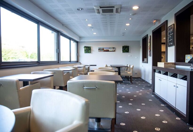 Отель Kyriad Rennes Nord