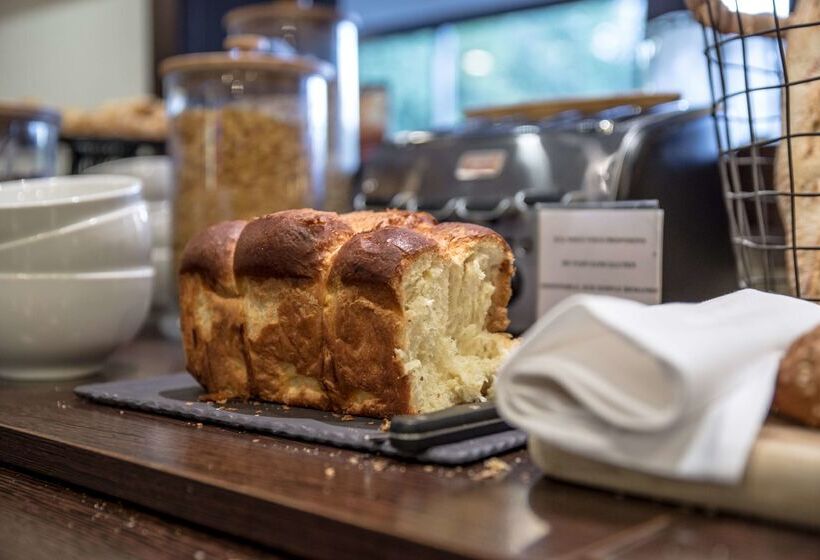 Отель Kyriad Rennes Nord