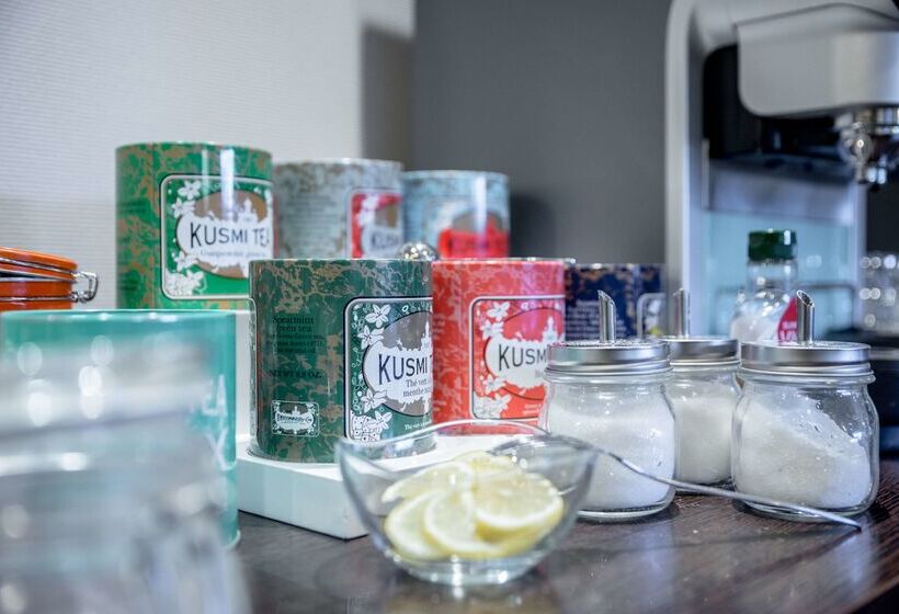 Отель Kyriad Rennes Nord