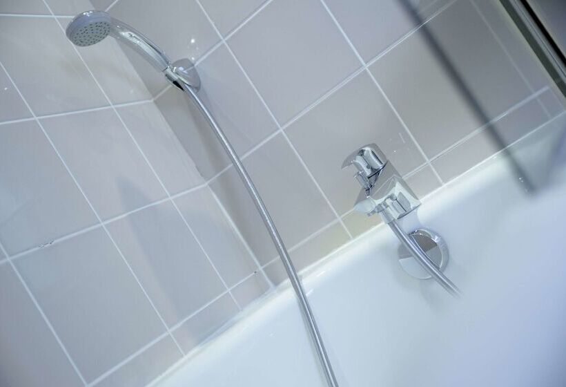 Отель Kyriad Rennes Nord