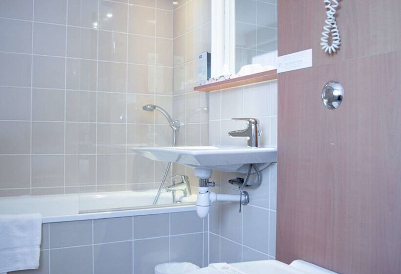 Отель Kyriad Rennes Nord