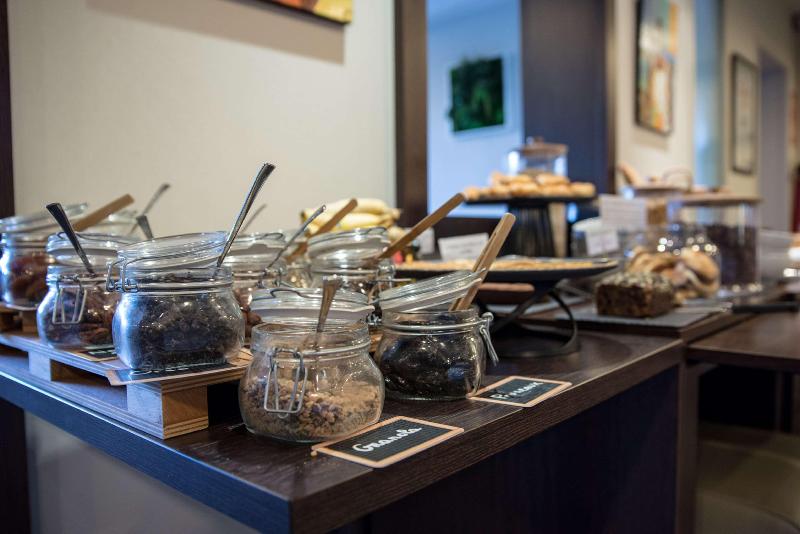 Отель Kyriad Rennes Nord