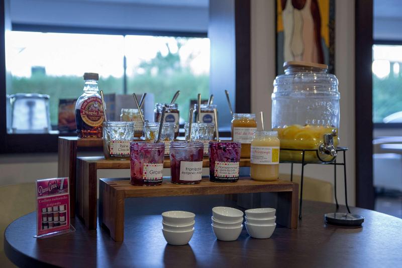 Отель Kyriad Rennes Nord