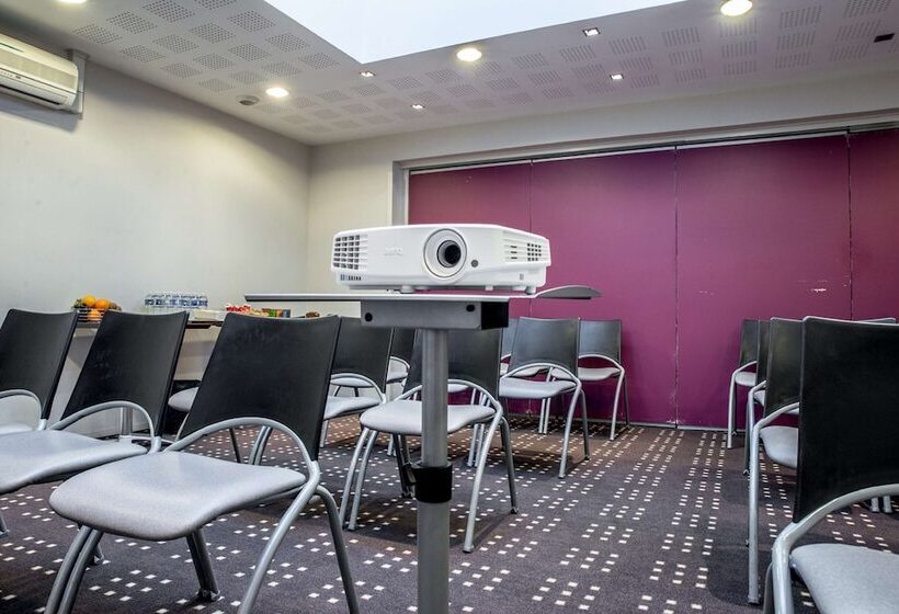 Отель Kyriad Rennes Nord