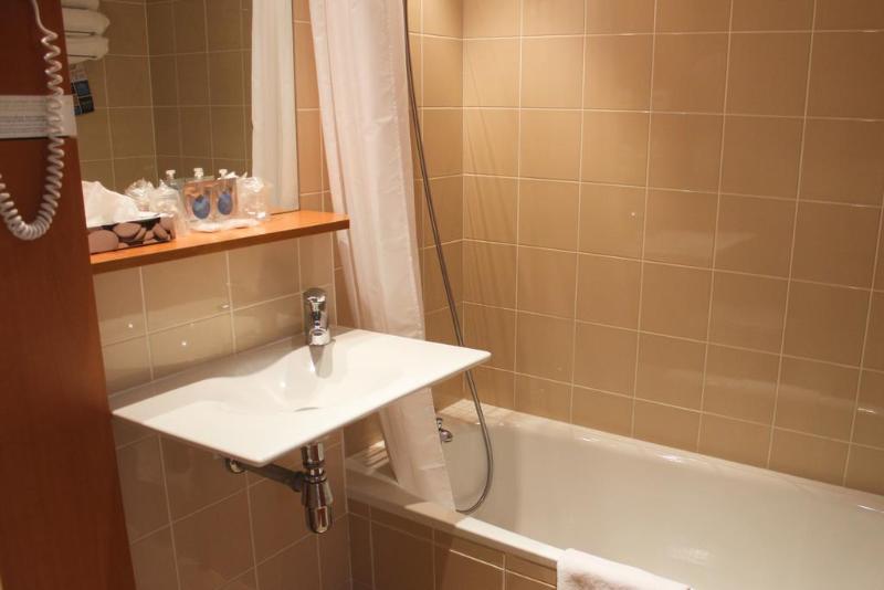 Отель Kyriad Rennes Nord