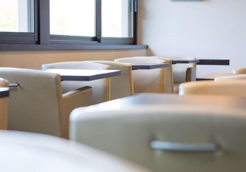 Отель Kyriad Rennes Nord