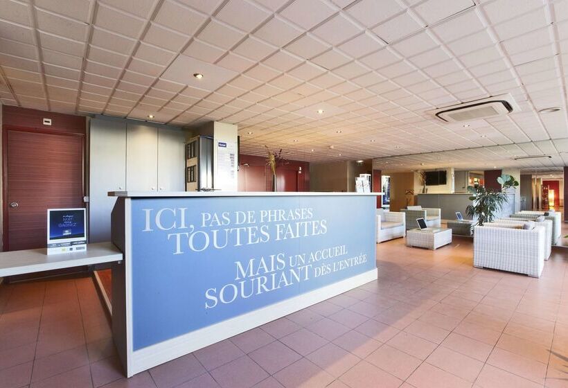 ホテル Kyriad Toulon Est Hyeres La Garde