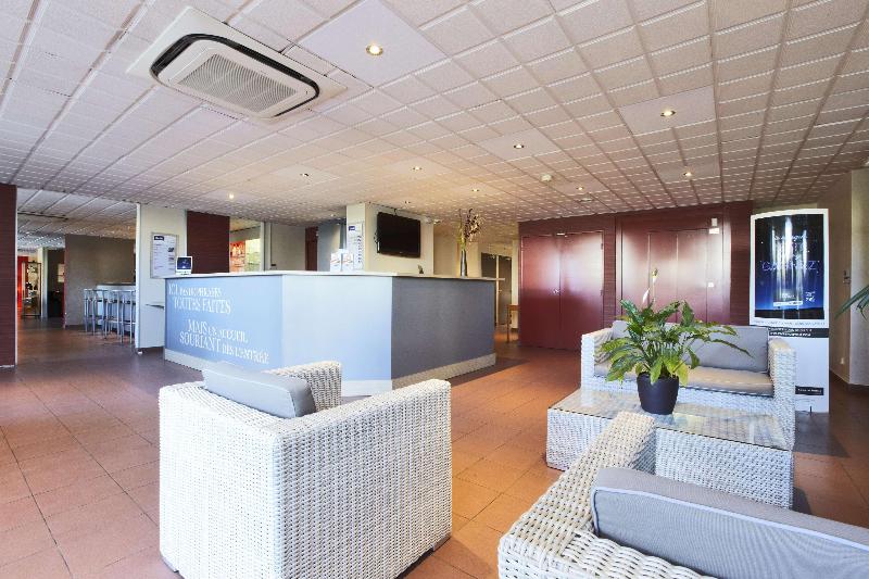 ホテル Kyriad Toulon Est Hyeres La Garde