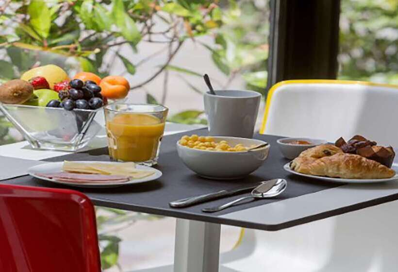 Отель Kyriad Toulouse Blagnac Aéroport