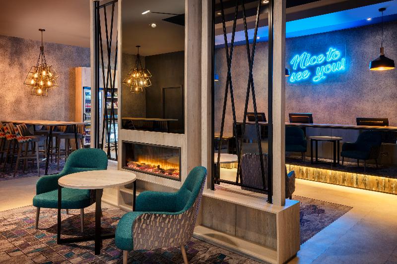 Отель Leonardo London Croydon