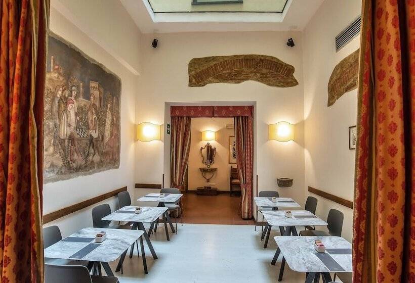 هتل Machiavelli Palace