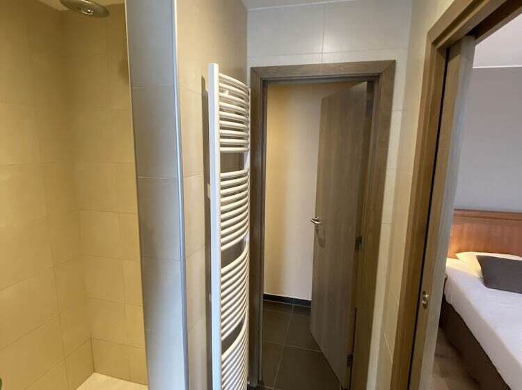 בית מלון כפרי Melba