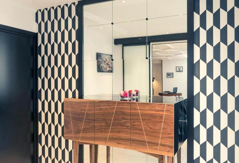 ホテル Mercure Paris Arc De Triomphe Wagram