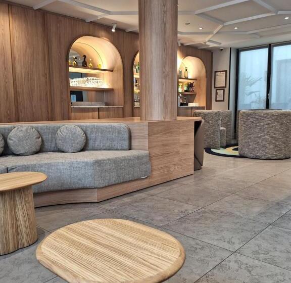 ホテル Mercure Paris Arc De Triomphe Wagram