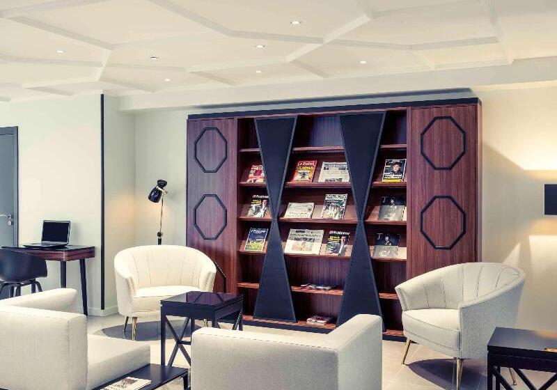 ホテル Mercure Paris Arc De Triomphe Wagram