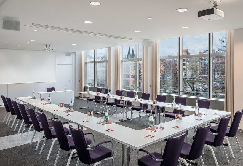 فندق NH Collection Koln Mediapark
