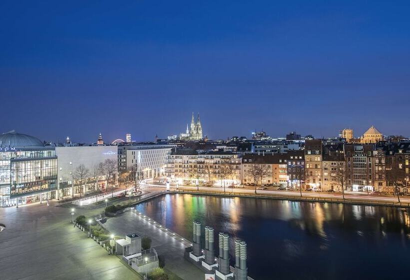 فندق NH Collection Koln Mediapark