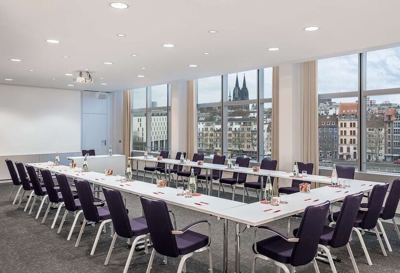 فندق NH Collection Koln Mediapark