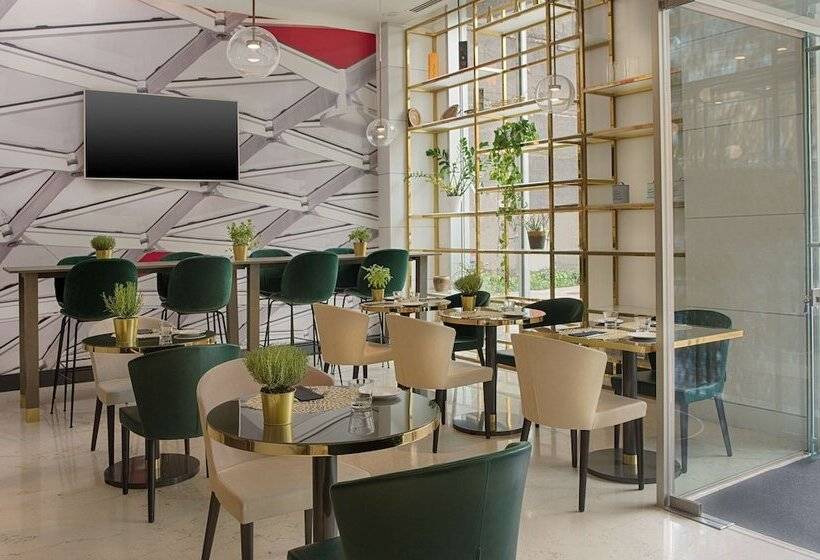 هتل NH Collection Porta Nuova