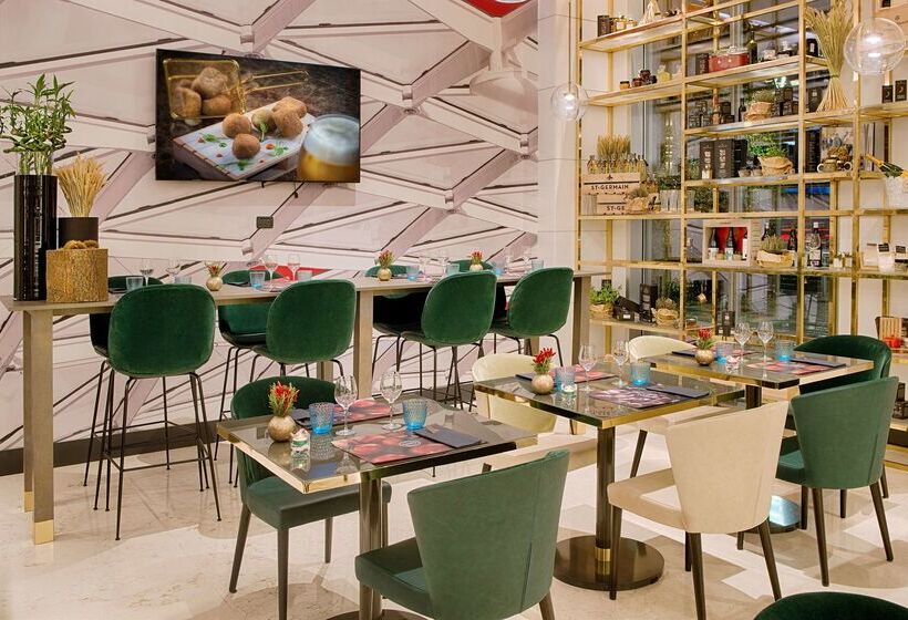 هتل NH Collection Porta Nuova