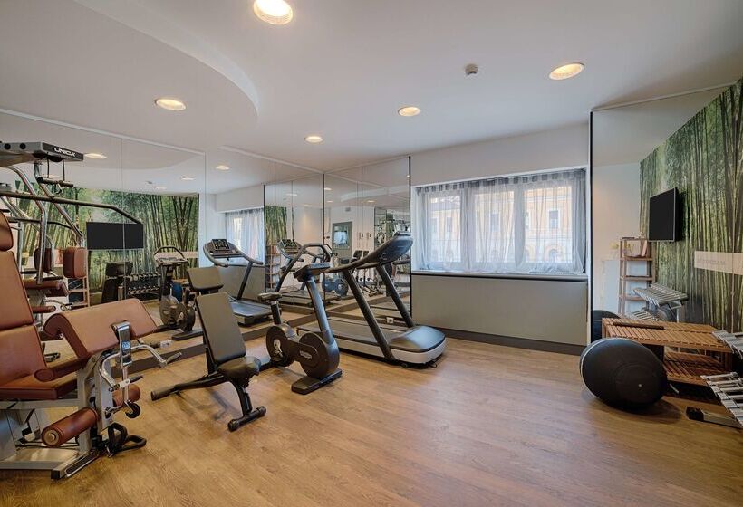 Отель NH Collection Porta Nuova