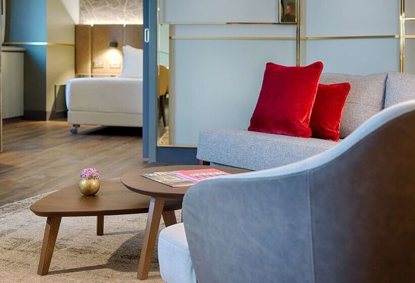 هتل NH Collection Porta Nuova