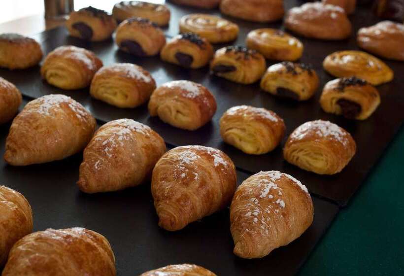 هتل Crisol Leganés