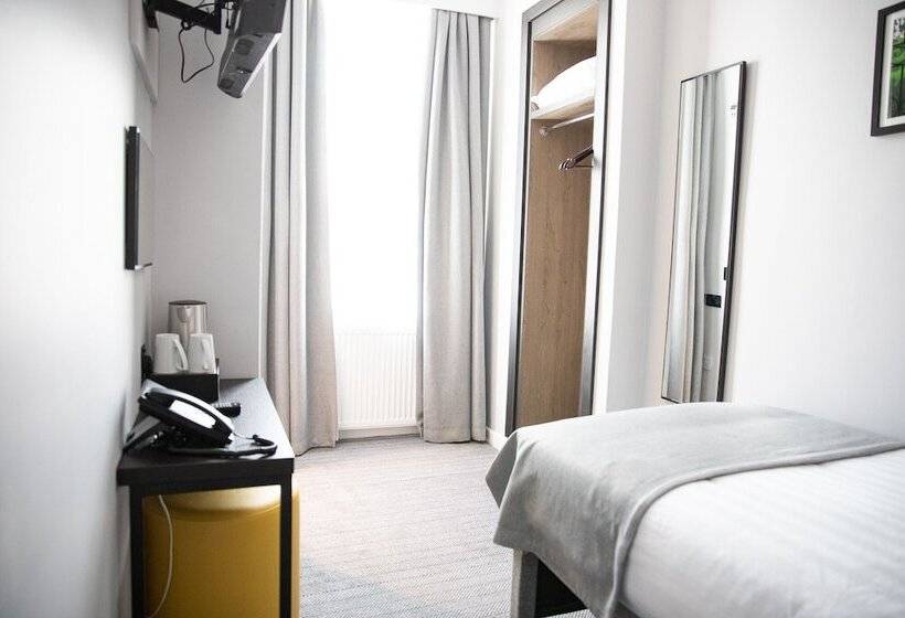 هتل Princes Square