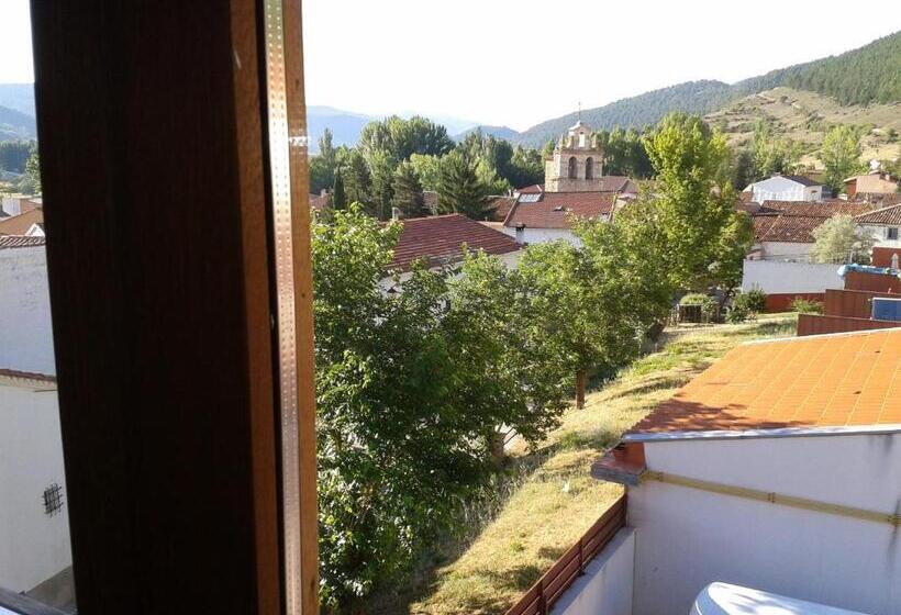 בית מלון כפרי El Gamo