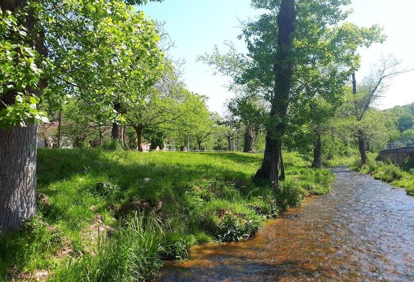 فندق ريفى Entremontes