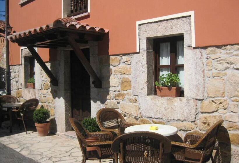 فندق ريفى Entremontes