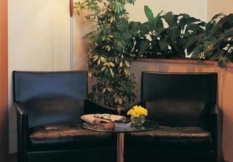 Mokinba Hotels Sant Ambroeus