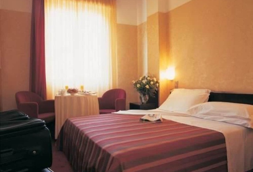 Mokinba Hotels Sant Ambroeus