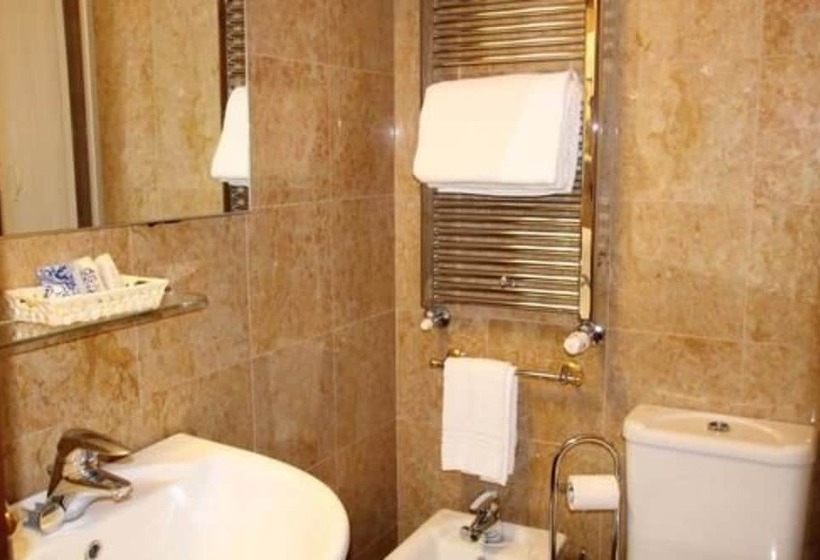 Mokinba Hotels Sant Ambroeus