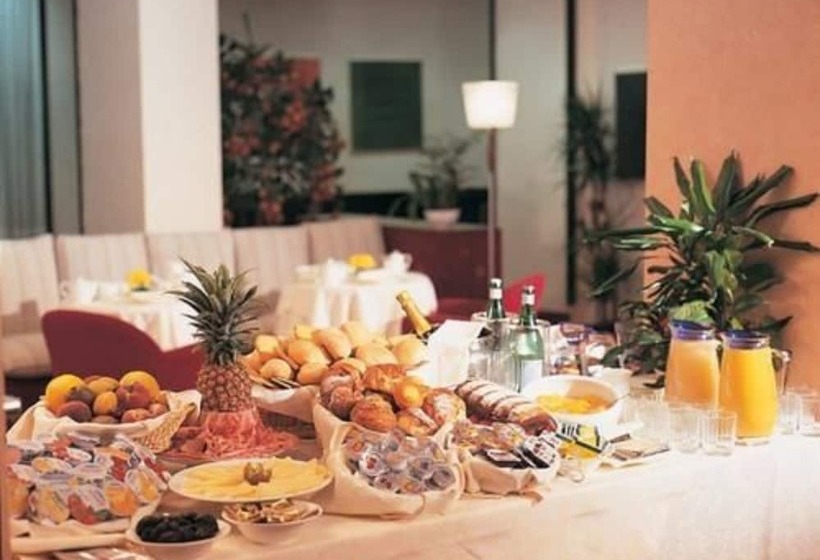 Mokinba Hotels Sant Ambroeus