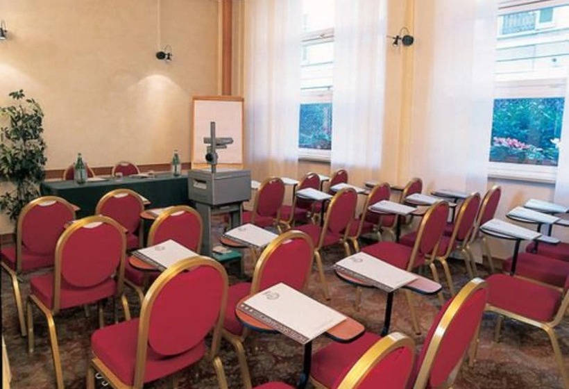 Mokinba Hotels Sant Ambroeus