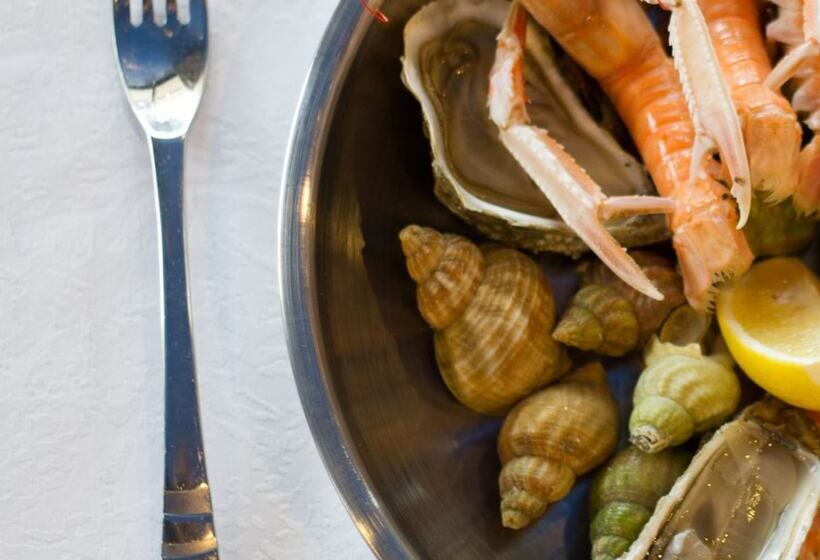 בית מלון כפרי Hôtel Les 13 Assiettes