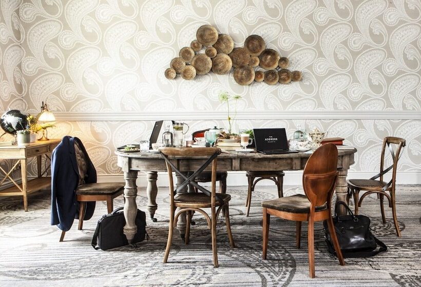 هتل The Address Cork