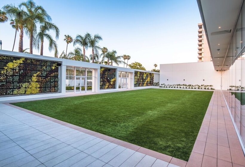 هتل The Beverly Hilton