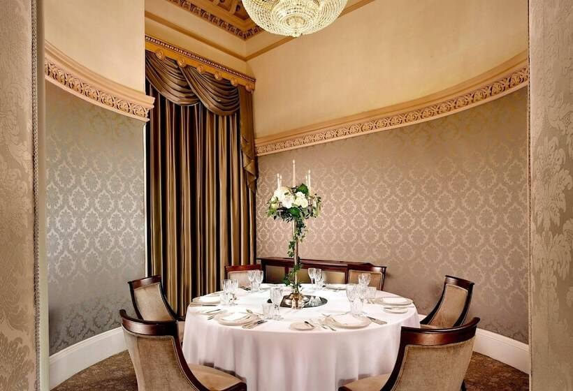 The College Green Dublin Hotel, Autograph Collection