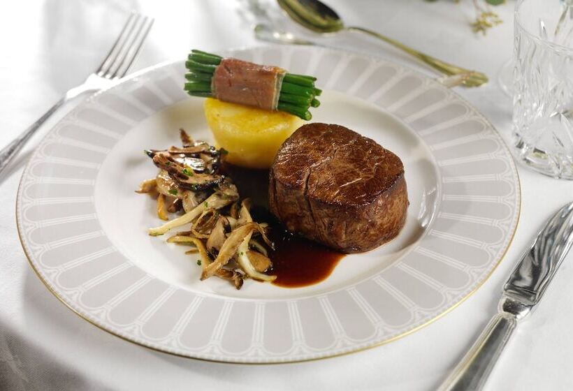 The College Green Dublin Hotel, Autograph Collection