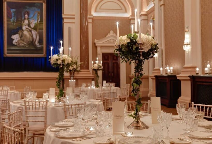 The College Green Dublin Hotel, Autograph Collection