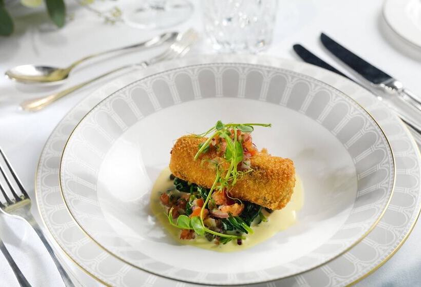 The College Green Dublin Hotel, Autograph Collection