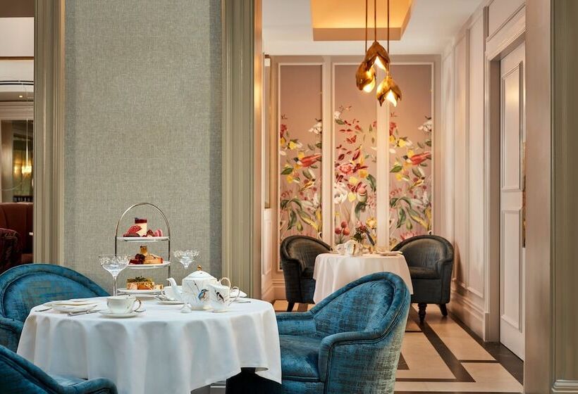 The College Green Dublin Hotel, Autograph Collection