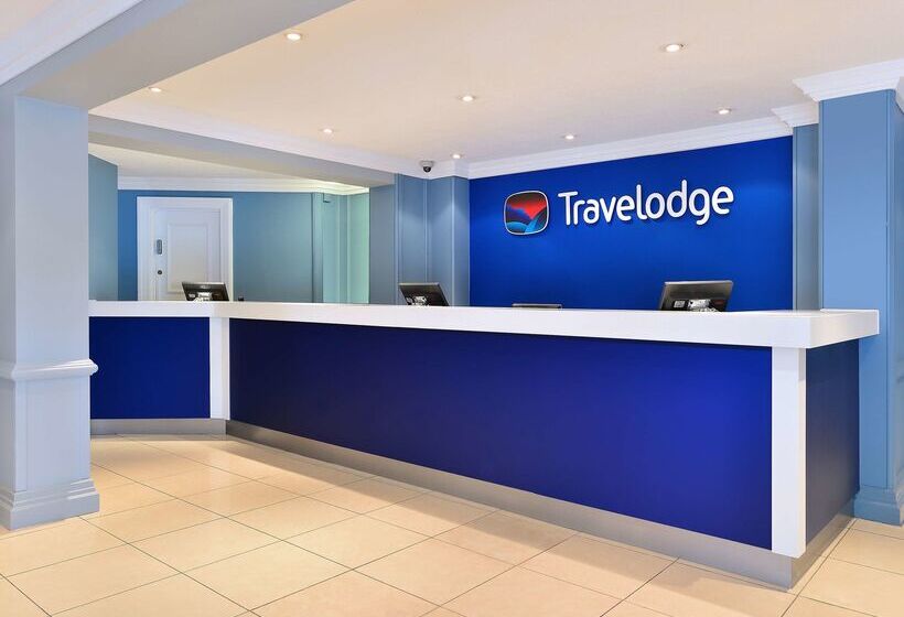 Отель Travelodge Bath Waterside