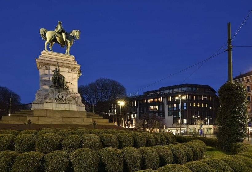 Unahotels Cusani Milano