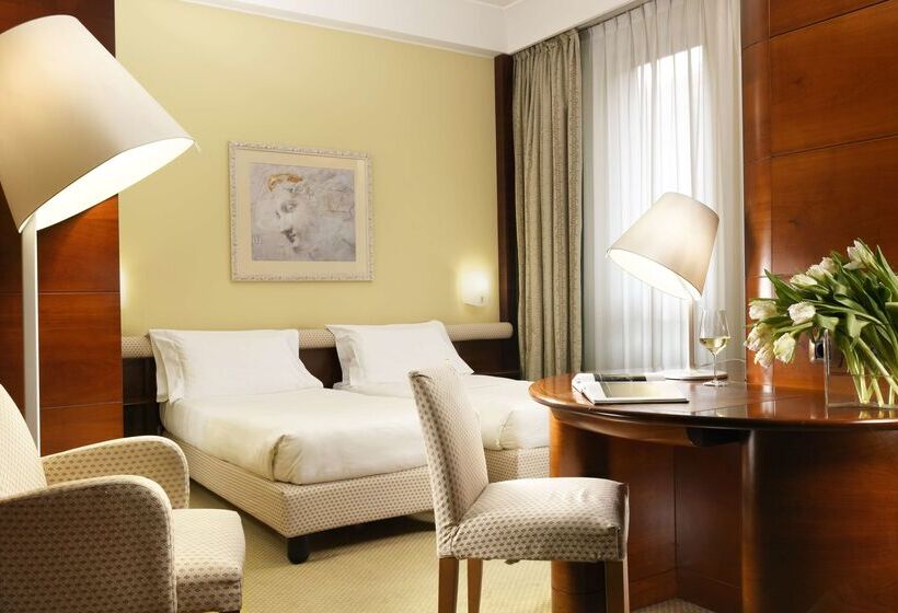 Unahotels Cusani Milano