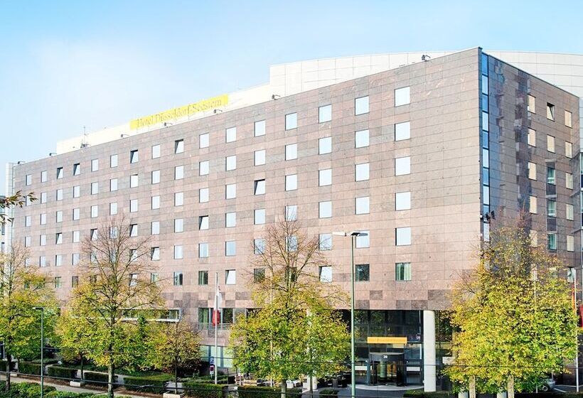 Отель Voco Dusseldorf Seestern, An Ihg