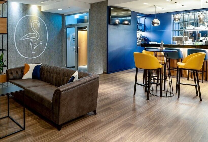 هتل Voco Dusseldorf Seestern, An Ihg