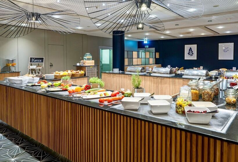 Отель Voco Dusseldorf Seestern, An Ihg